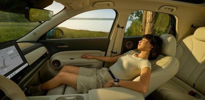 比亚迪元PLUS和欧拉5 谁更胜一筹？pg电子免费模拟器10万级纯电SUV对决