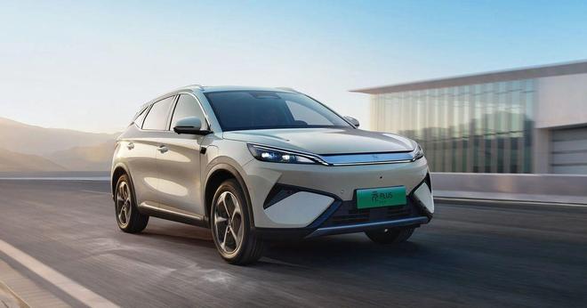 比亚迪元PLUS和欧拉5 谁更胜一筹？pg电子免费模拟器10万级纯电SUV对决(图4)